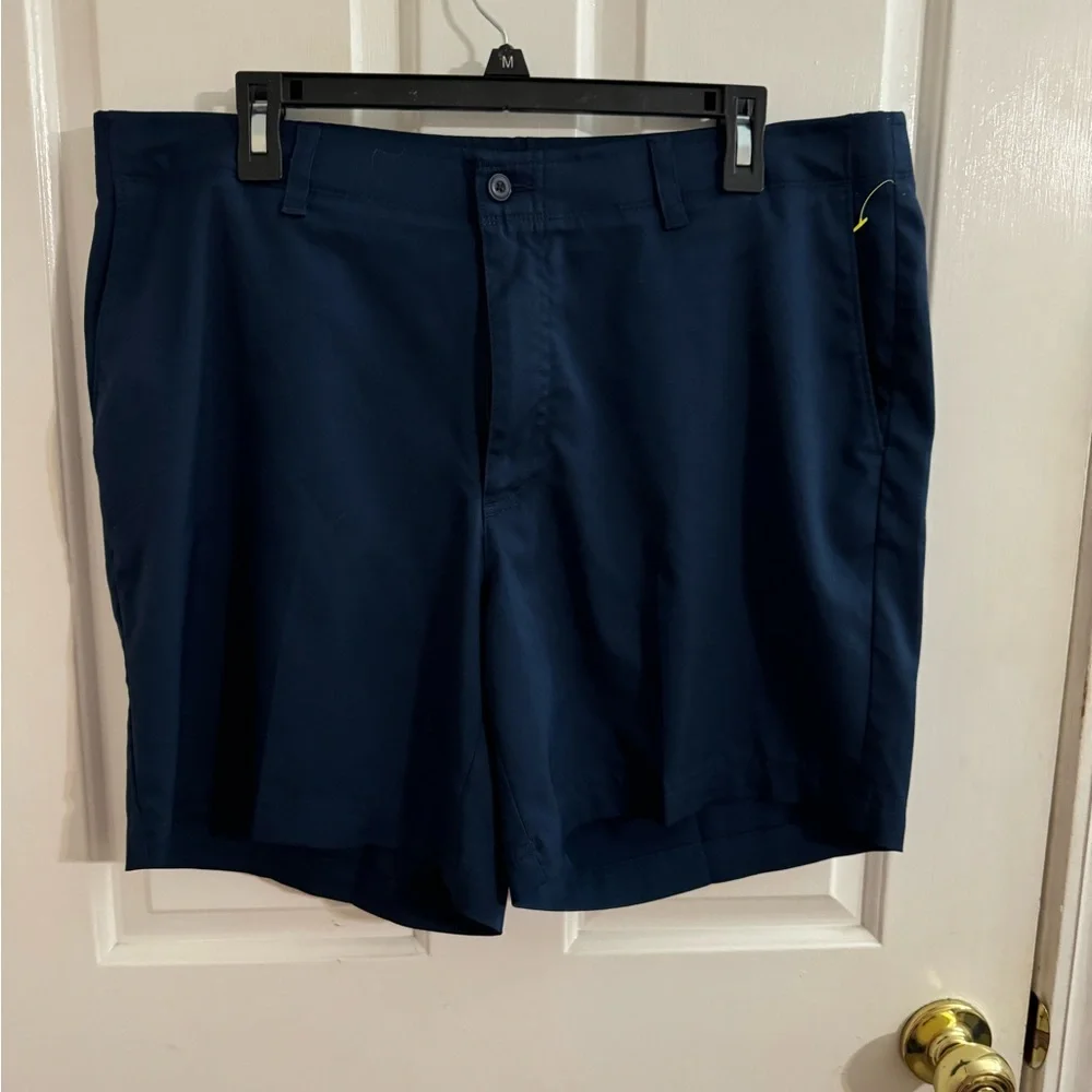 Men’s pro tour shorts. Waist size 38. Navy blue. Golf shorts.